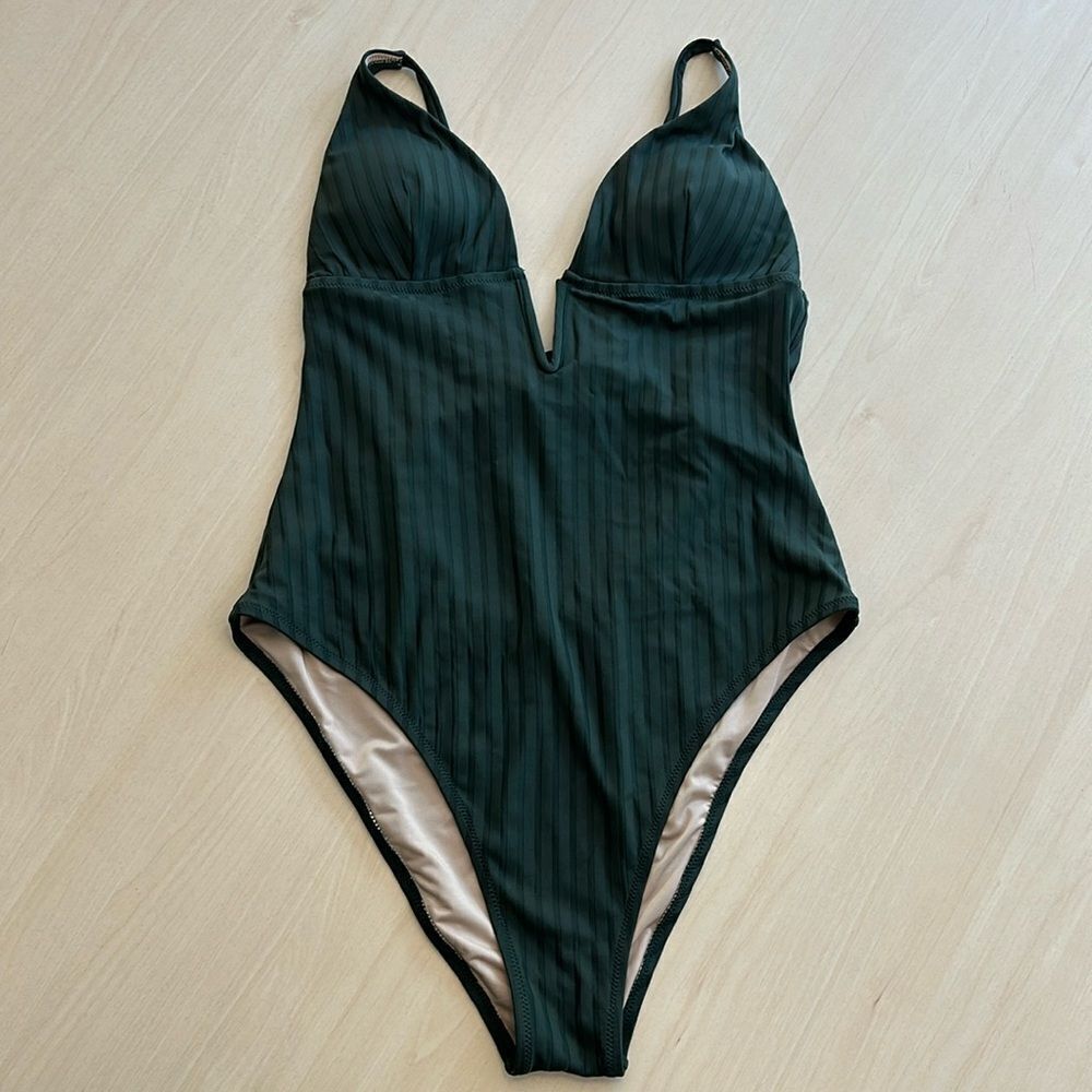 Shade & Shore • large • swimsuit • hunter green • like new • A-1761 - Picture 4 of 13